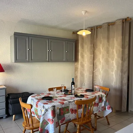 Апартаменты Spacieux T1 Alcove, 4/6 Pers - Centre Gruissan, 400m Plage, Ascenseur, Parking Proche - Fr-1-796-57